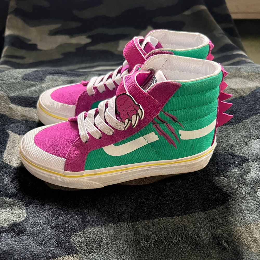 VANS Dino sneakers super cute size 1